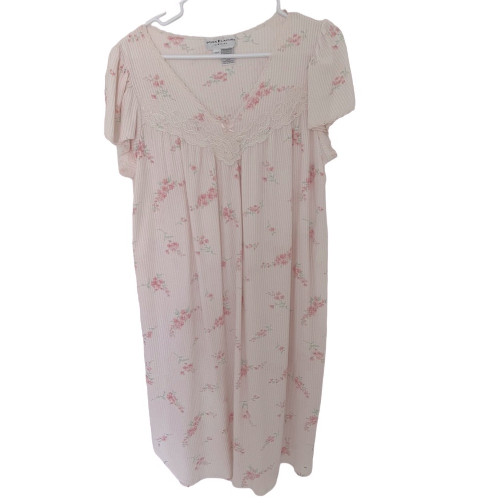 Miss Elaine Women’s Cap Sleeve Nightgown